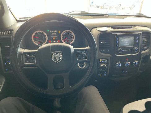 Used 2017 RAM 1500 Express w/ Express Value Package image 32