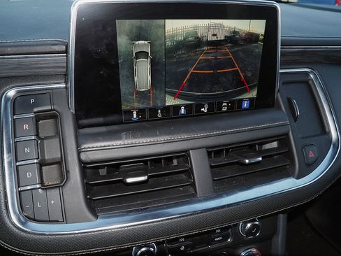 Used 2022 GMC Yukon SLT w/ SLT Premium Package image 17