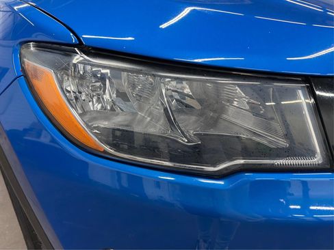 Used 2019 Jeep Compass Latitude w/ Cold Weather Group FWD image 36