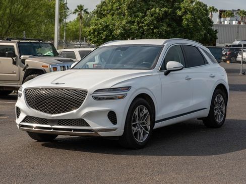 Used 2025 Genesis GV70 2.5T AWD/4WD image 3