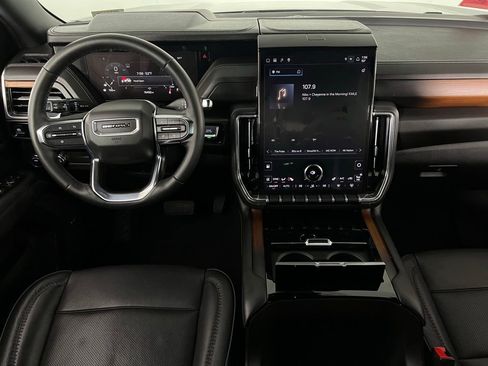 Used 2025 GMC Yukon Denali image 13