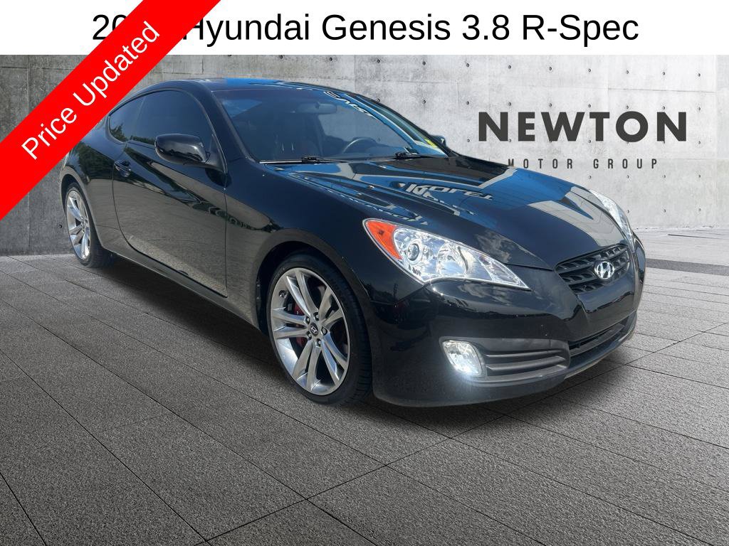 Used 2012 Hyundai Genesis 3.8 RWD image 1
