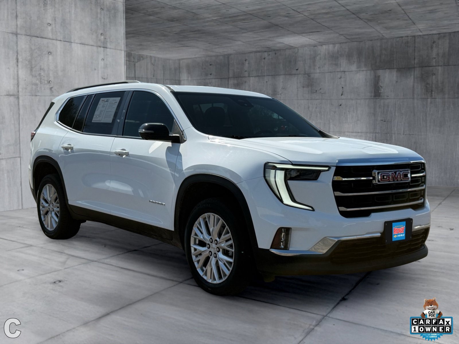 Used 2024 GMC Acadia Elevation FWD image 9