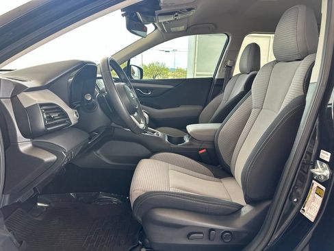 Used 2025 Subaru Outback Premium AWD/4WD image 12
