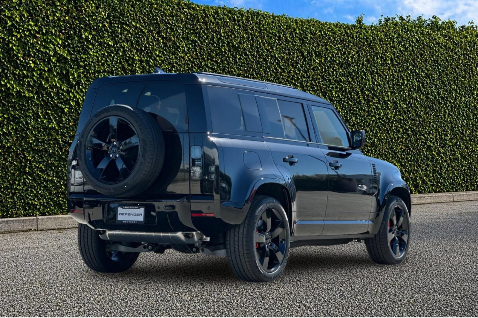 New 2026 Land Rover Defender 110 X-Dynamic SE AWD/4WD image 6