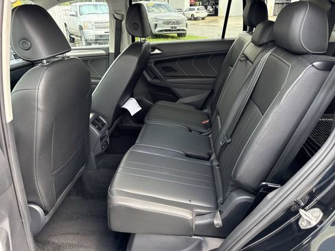 Used 2023 Volkswagen Tiguan SE FWD image 16