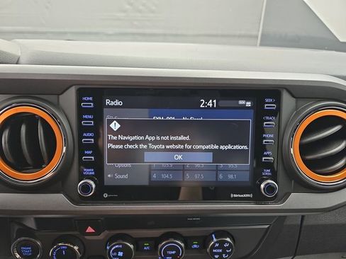 Used 2020 Toyota Tacoma TRD Off-Road image 31