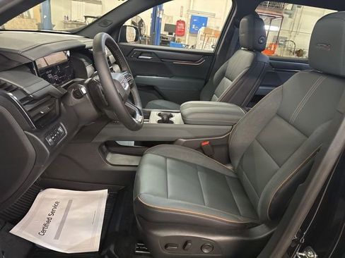 New 2026 GMC Acadia AT4 w/ LPO, Floor Liner Package AWD/4WD image 11