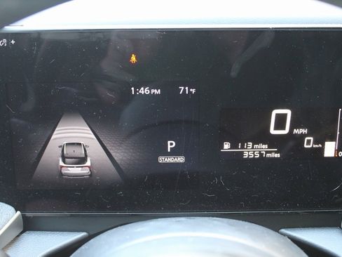 Used 2025 Nissan Kicks SV image 9