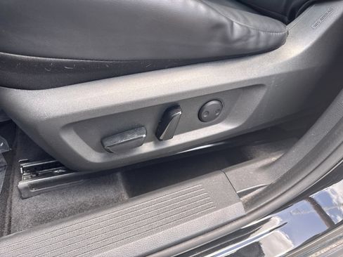 Used 2021 Nissan Rogue SV w/ Premium Package FWD image 36