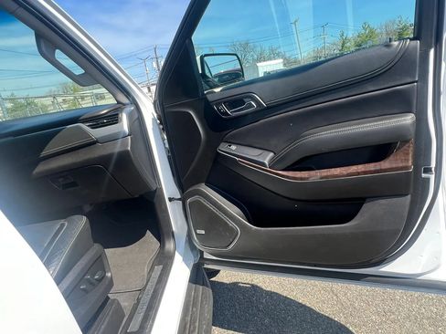 Used 2019 Chevrolet Suburban LT AWD/4WD image 31