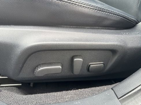 Used 2018 Subaru Outback 3.6R Limited image 11