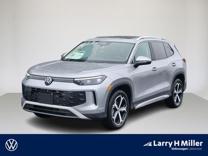 New 2025 Volkswagen Tiguan SE