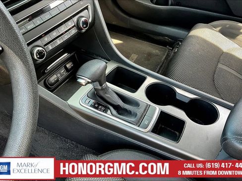 Used 2020 Kia Optima LX FWD image 17