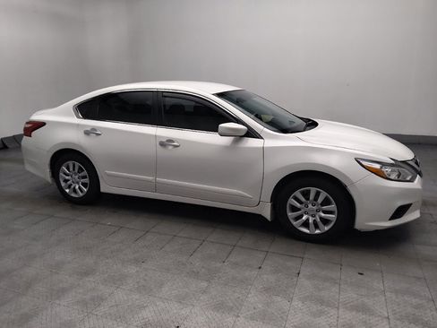 Used 2016 Nissan Altima 2.5 S w/ Power Driver Seat Package FWD image 11