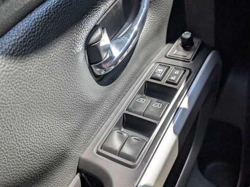 Certified 2021 Nissan Titan SL w/ Moonroof Package image 40