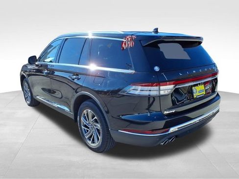 Used 2023 Lincoln Aviator AWD image 5