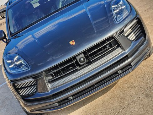 Used 2023 Porsche Macan S w/ Sport Chrono Package image 14