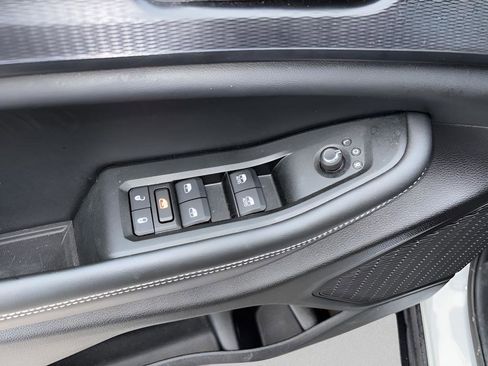 Used 2024 Jeep Grand Cherokee Laredo X w/ Luxury Tech Group I image 12