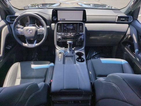 New 2026 Lexus LX 600 4WD w/ Luxury Package image 19
