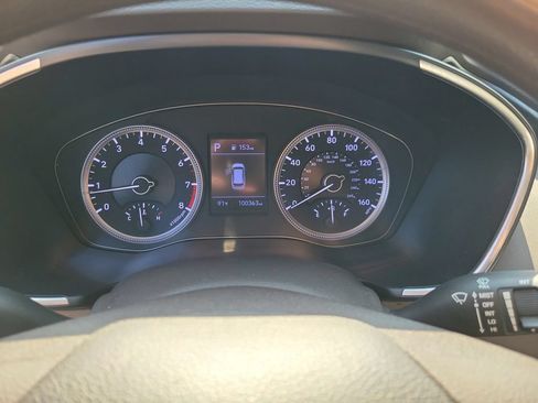 Used 2019 Hyundai Santa Fe SE FWD image 28
