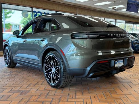 Used 2024 Porsche Macan 4 Electric AWD/4WD image 6