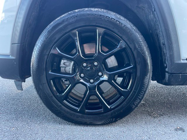 Used 2023 Jeep Compass Latitude AWD/4WD image 16
