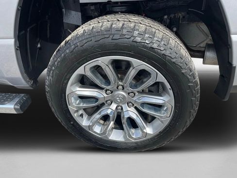 Used 2023 RAM 1500 Laramie AWD/4WD image 12