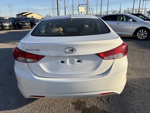 Used 2013 Hyundai Elantra GLS w/ Preferred Pkg image 8