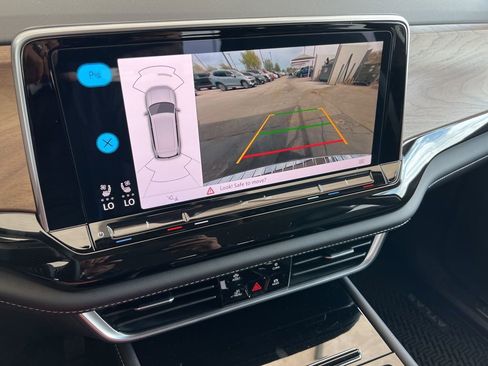 New 2026 Volkswagen Atlas SE image 19