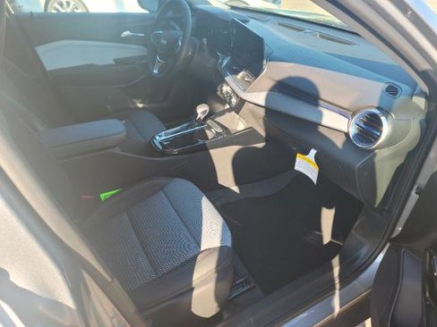 New 2025 Chevrolet Trax LT w/ Driver Confidence Package image 12