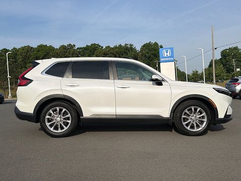 Used 2024 Honda CR-V EX-L image 2