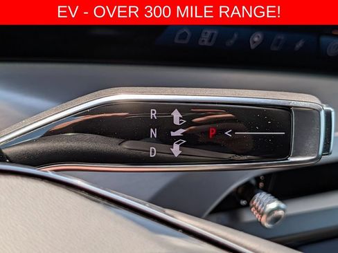 Used 2026 Cadillac Vistiq Sport w/ LPO, Floor Liner Package AWD/4WD image 41