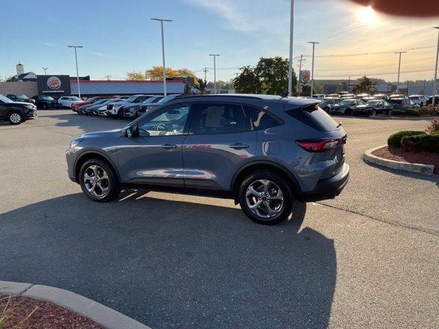 Used 2025 Ford Escape ST-Line Select AWD/4WD image 4