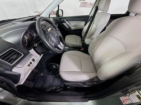 Used 2018 Subaru Forester 2.5i w/ Alloy Wheel Package image 23