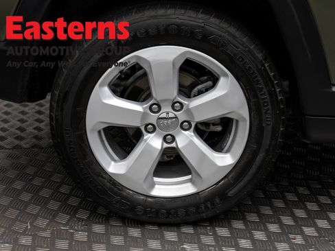 Used 2021 Jeep Compass Latitude AWD/4WD image 31