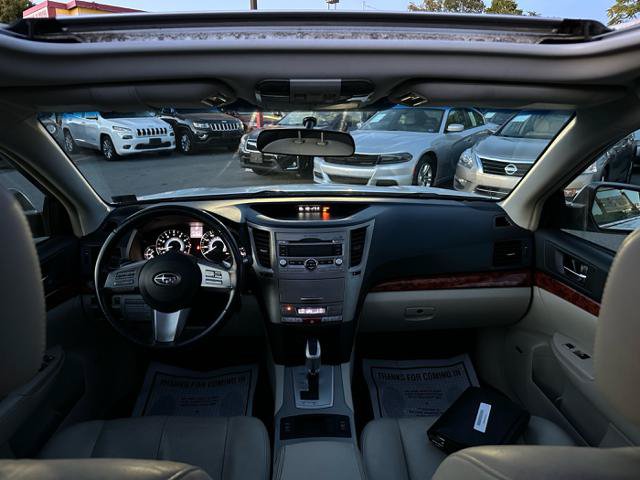 Used 2010 Subaru Outback 2.5i Limited AWD/4WD image 20
