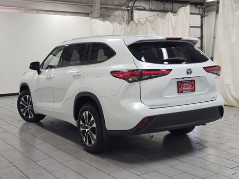 Used 2022 Toyota Highlander XLE image 21