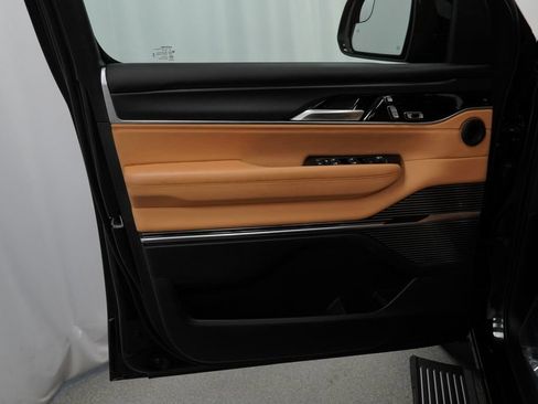 Certified 2025 Jeep Grand Wagoneer Series III w/ Rear Seat Video Group 1 AWD/4WD image 43