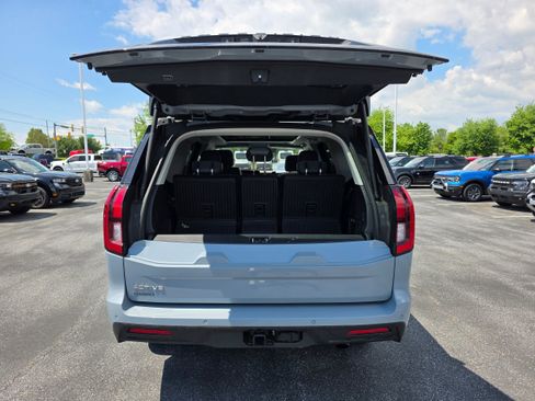 Used 2025 Ford Expedition Active AWD/4WD image 9