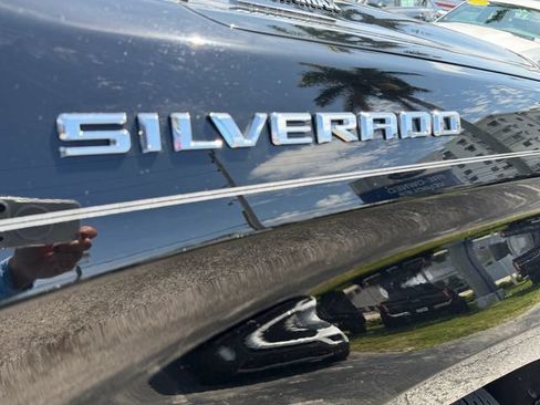 Used 2022 Chevrolet Silverado 1500 LT RWD image 11