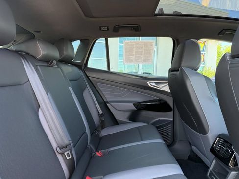 Certified 2023 Volkswagen ID.4 Pro S AWD/4WD image 11
