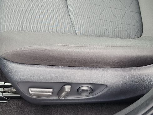 Certified 2025 Toyota RAV4 XLE AWD/4WD image 18