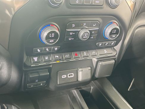 Used 2022 Chevrolet Silverado 2500 High Country w/ Z71 Off-Road Package image 15