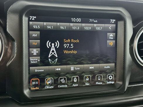 Used 2021 Jeep Wrangler Unlimited Sahara AWD/4WD image 15