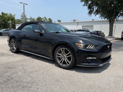 Used 2017 Ford Mustang Premium RWD image 9