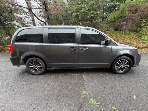 Used 2019 Dodge Grand Caravan GT FWD image 8
