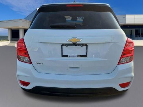 Used 2019 Chevrolet Trax LS w/ Tint and Cruise Package image 4