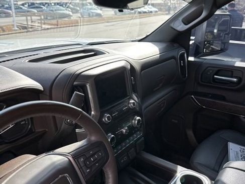 Used 2023 GMC Sierra 2500 Denali w/ Denali Ultimate Package image 8