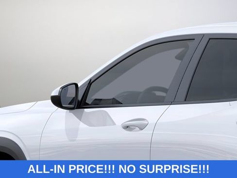 New 2026 Chevrolet Trax LS w/ LS Convenience Package FWD image 19